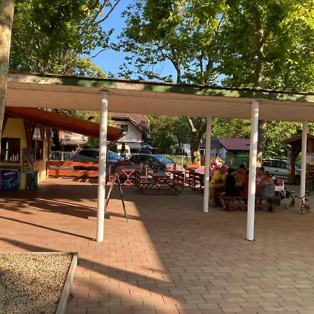 Semesterbostad Sa-lak *