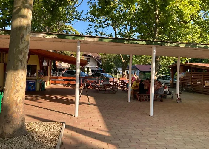 بيت للعطل Sa-lak *